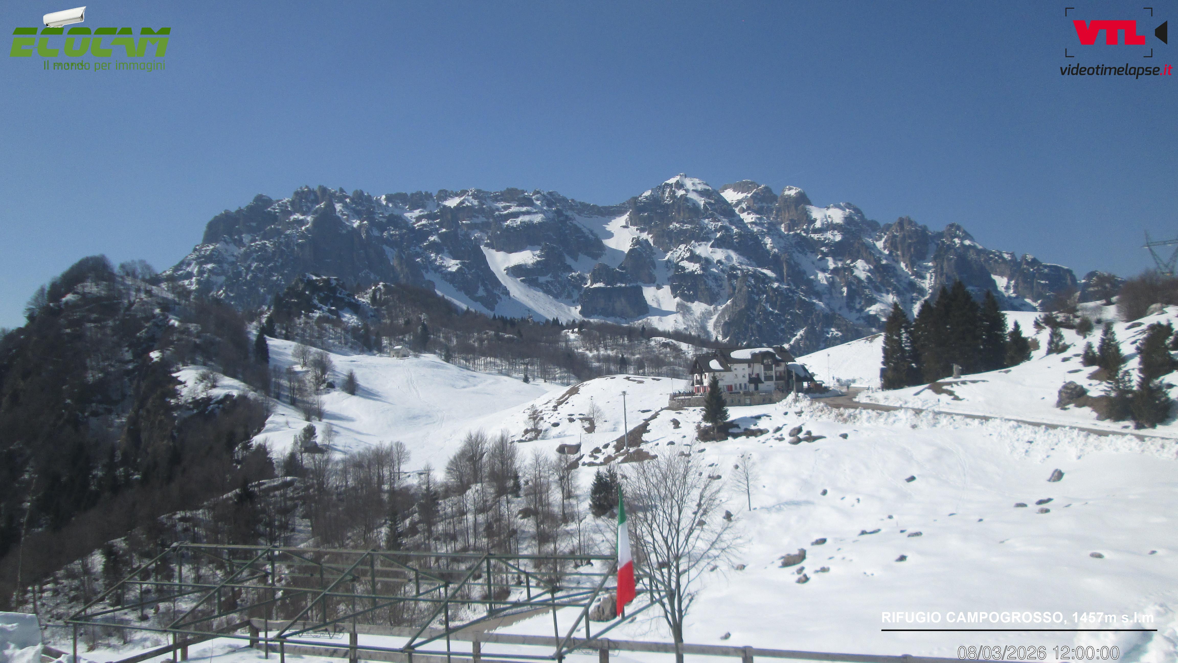 immagine della webcam nei dintorni di Laghi: webcam Valli del Pasubio