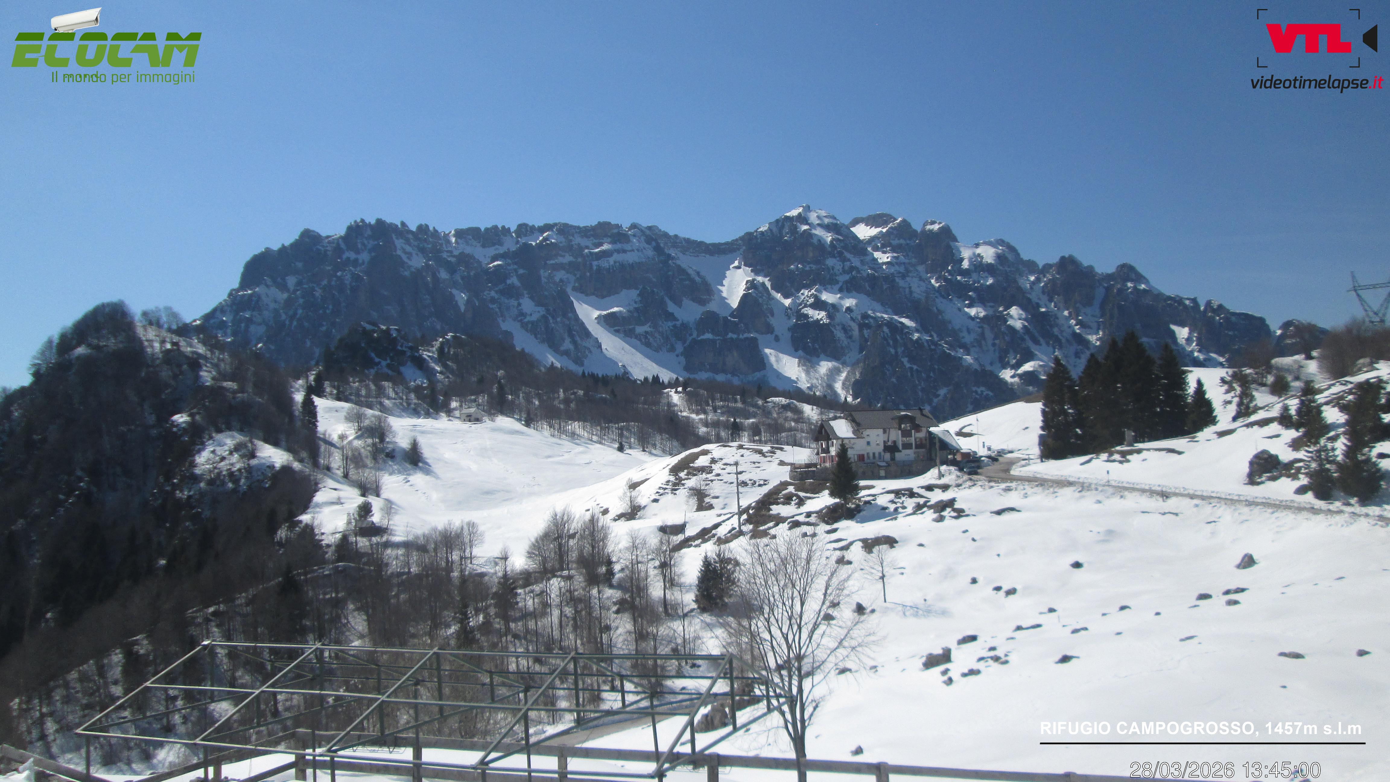 immagine della webcam nei dintorni di Rifugio Campogrosso: webcam Valli del Pasubio