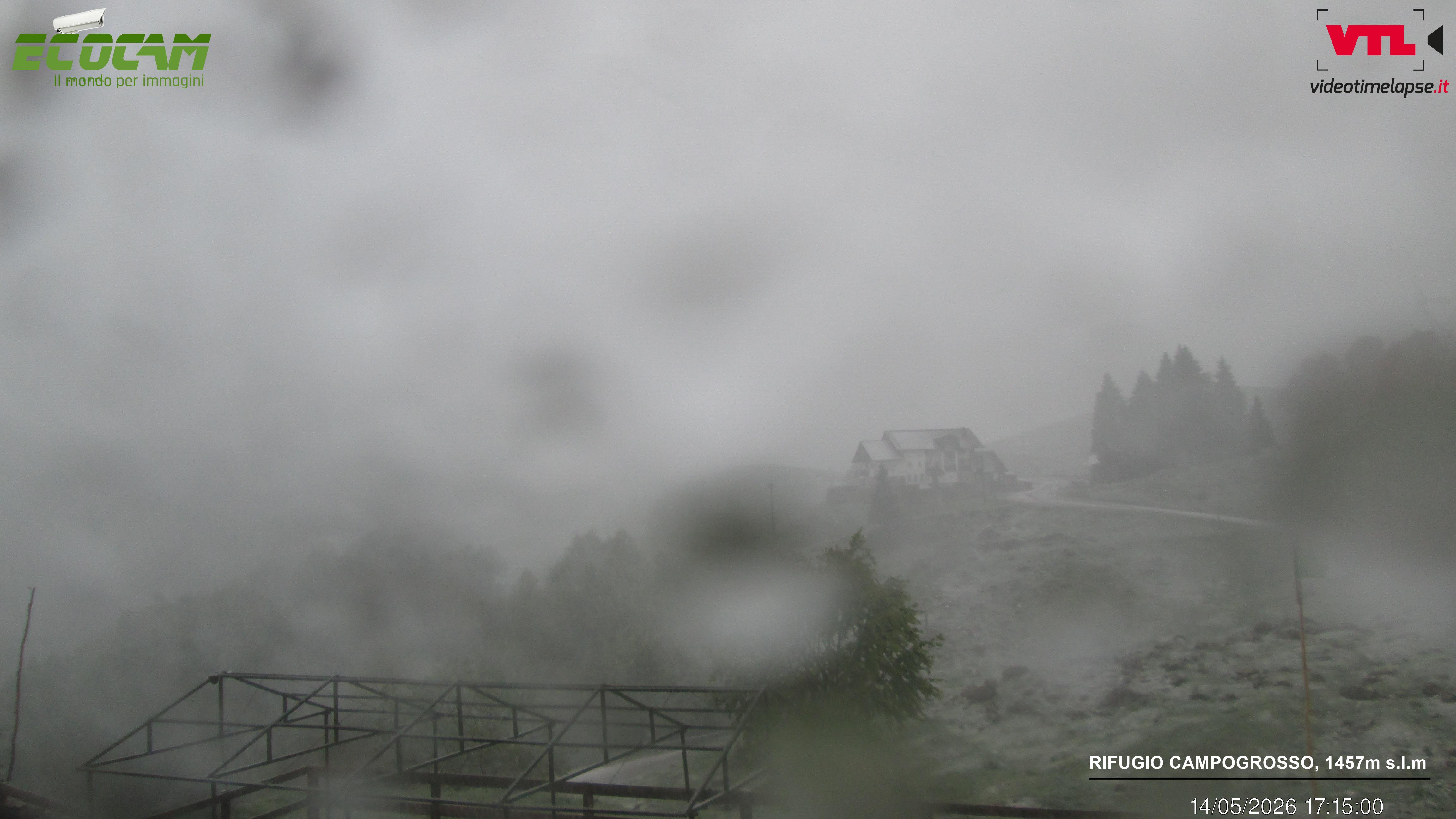 immagine della webcam nei dintorni di Rifugio Campogrosso: webcam Valli del Pasubio